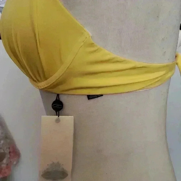 ☆☆☆Resort style NEW Sunglow bikini top quality underwire - Picture 2 of 3